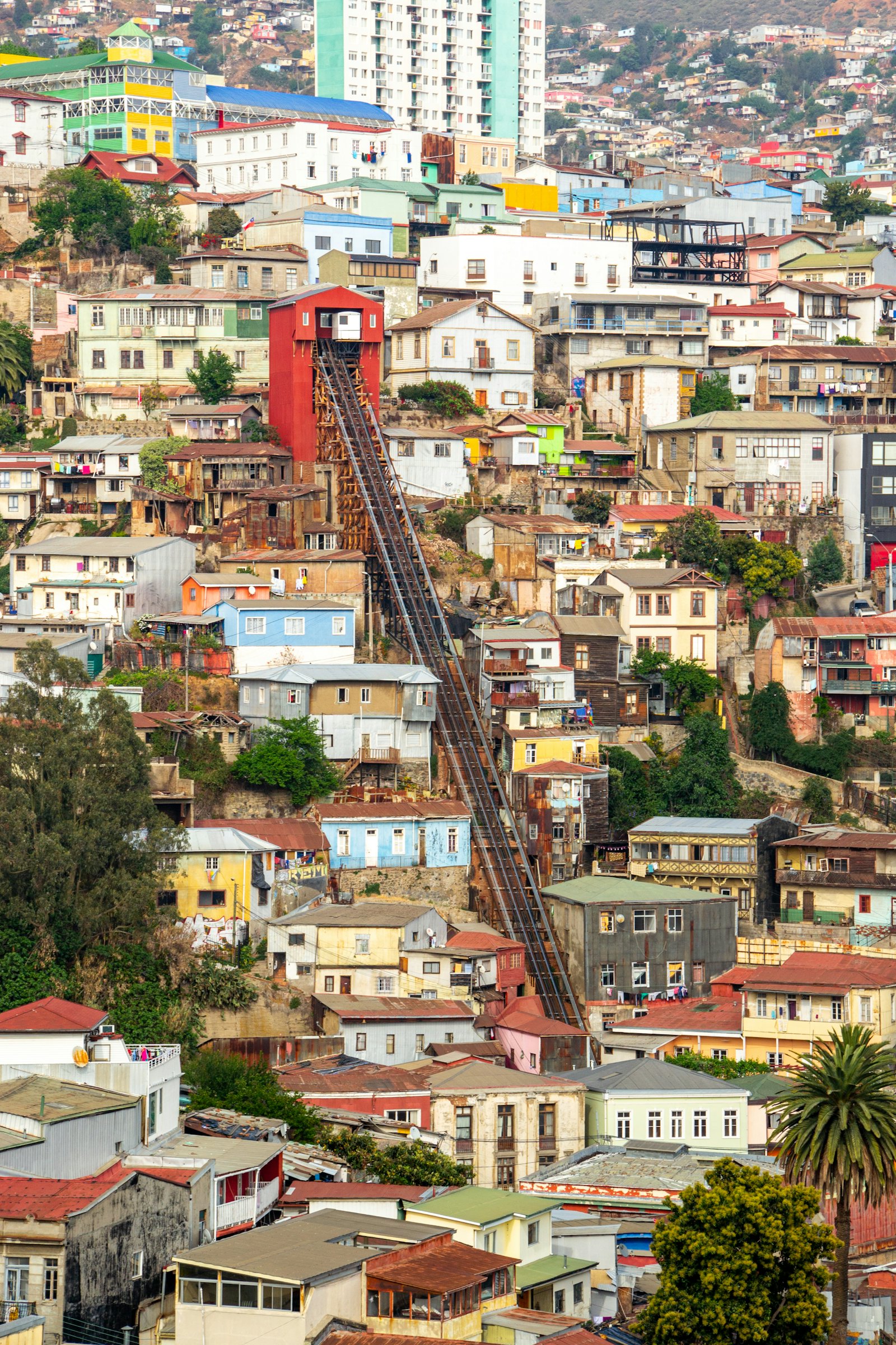 Colourful cerros of Valparaíso tumbling toward the sea